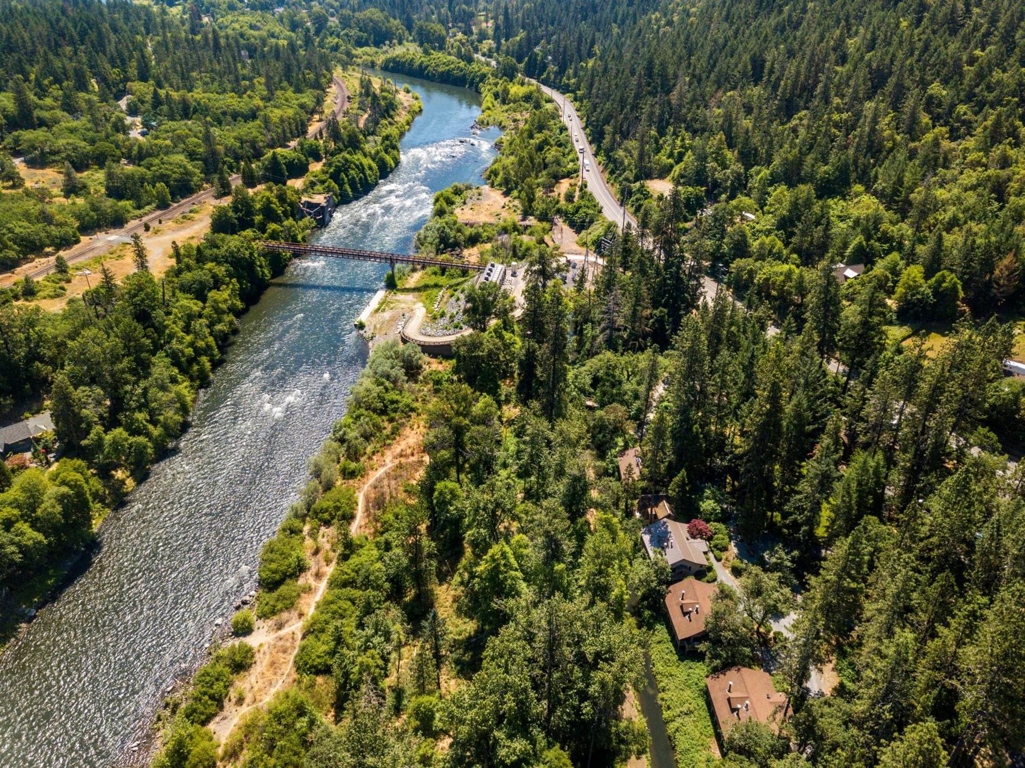 Weasku Inn Грант-Пасс Экстерьер фото